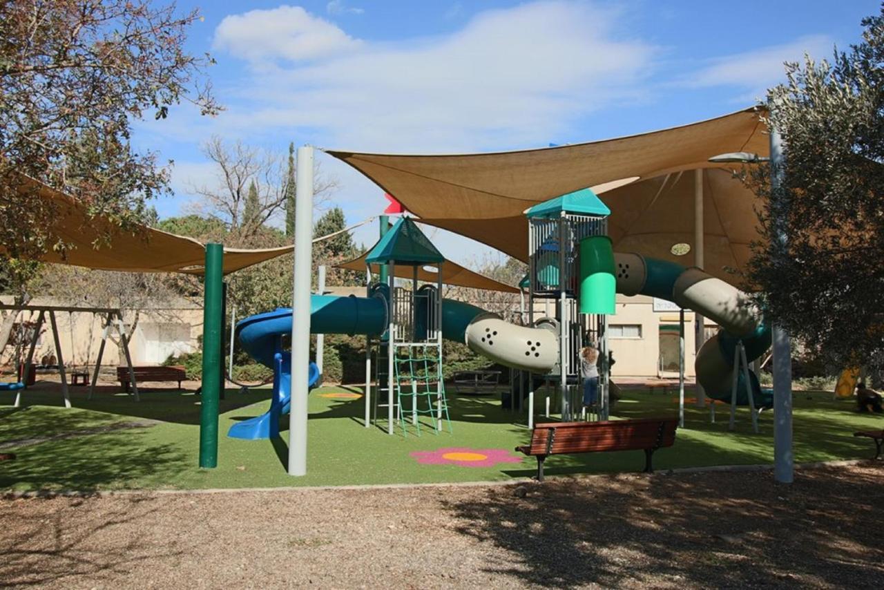 Вілла Etnachta Kibbutz Afik Екстер'єр фото